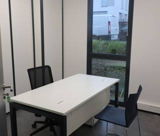 Bureau privé 10 m² 1 poste Coworking Rue Maryse Bastié Igny 91430 - photo 3